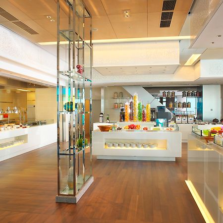 Osaka Marriott Miyako Hotel Екстериор снимка
