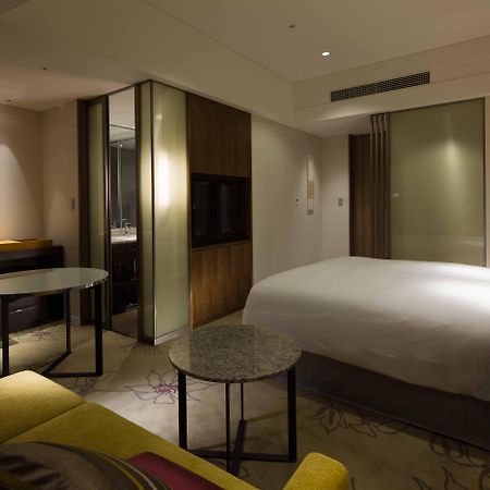 Osaka Marriott Miyako Hotel Екстериор снимка