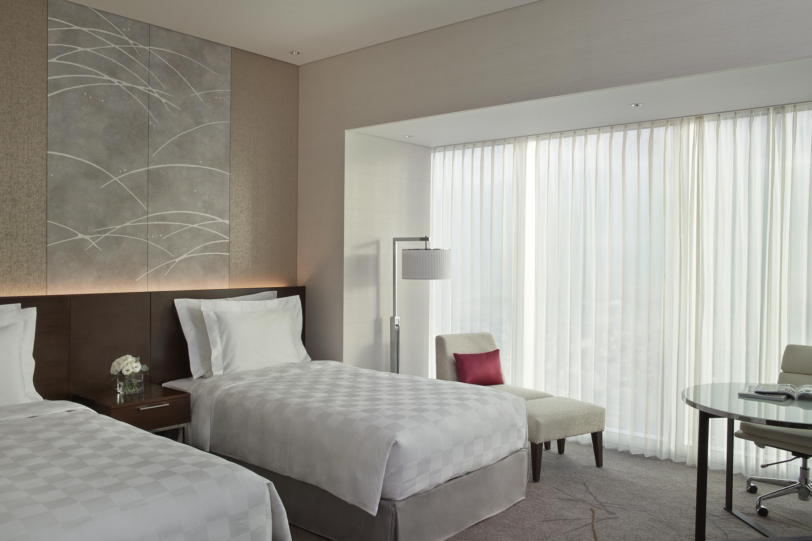 Osaka Marriott Miyako Hotel Екстериор снимка