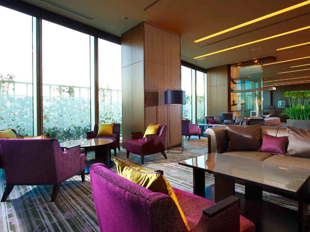 Osaka Marriott Miyako Hotel Екстериор снимка